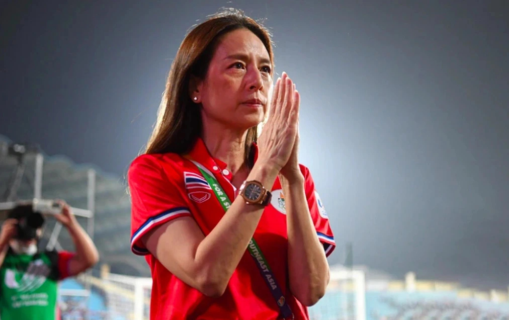 Bóng đá Thái Lan xuất hiện điều chưa từng có khi Madam Pang trúng cử Chủ tịch FAT- Ảnh 1.