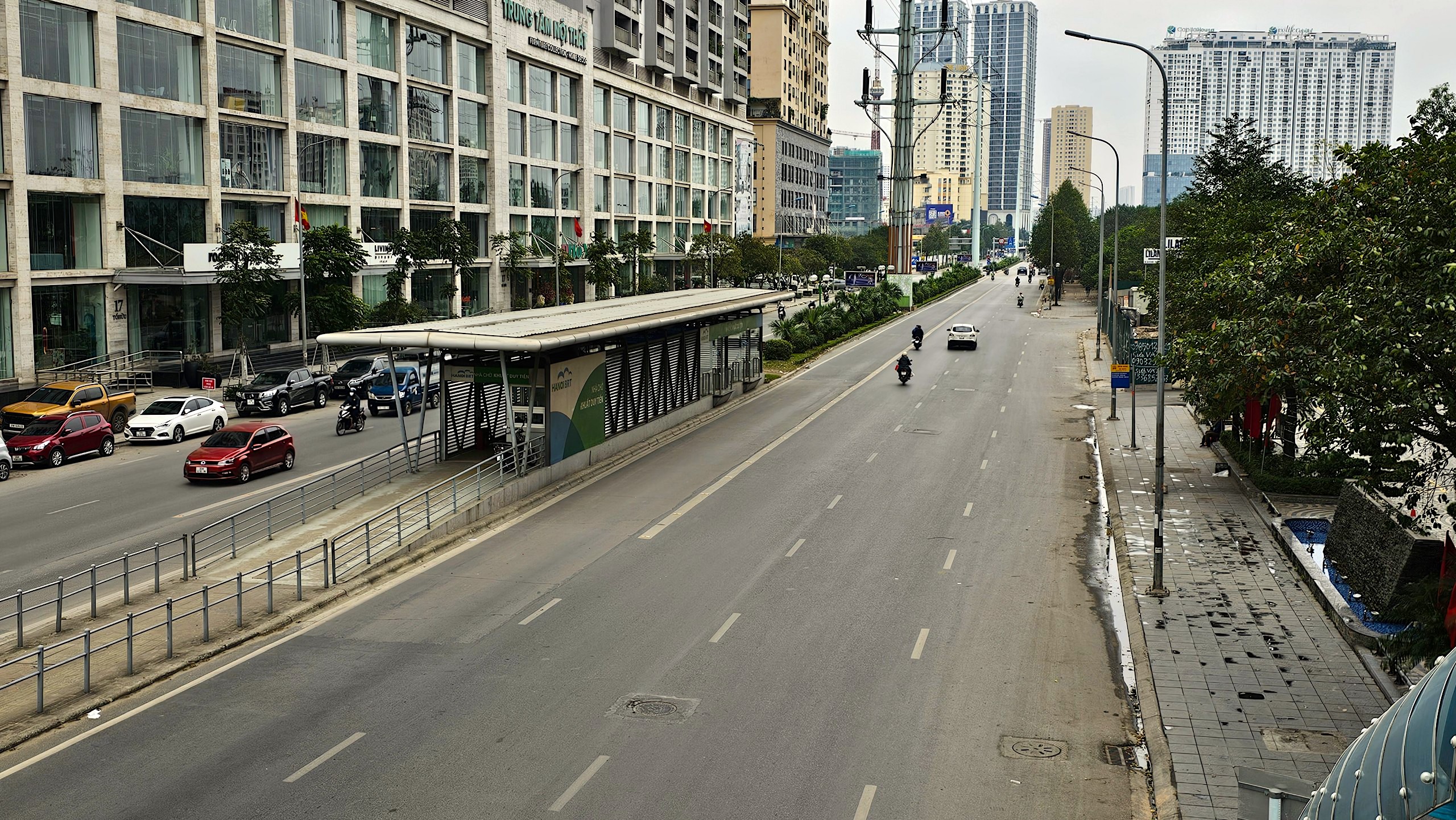 Đường phố Hà Nội vắng lặng ngày 30 Tết- Ảnh 8.