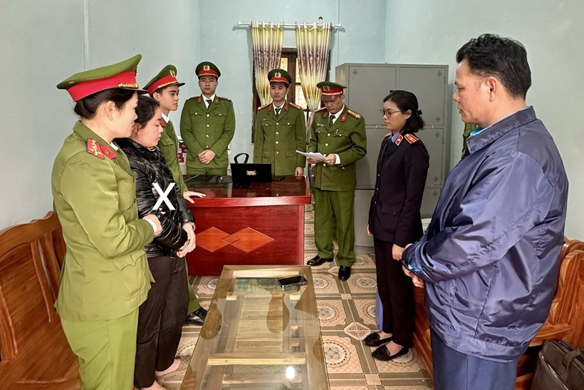 Bắt phó chủ tịch xã ở Hà Giang chiếm đoạt tiền tặng thưởng Huy hiệu Đảng- Ảnh 1.