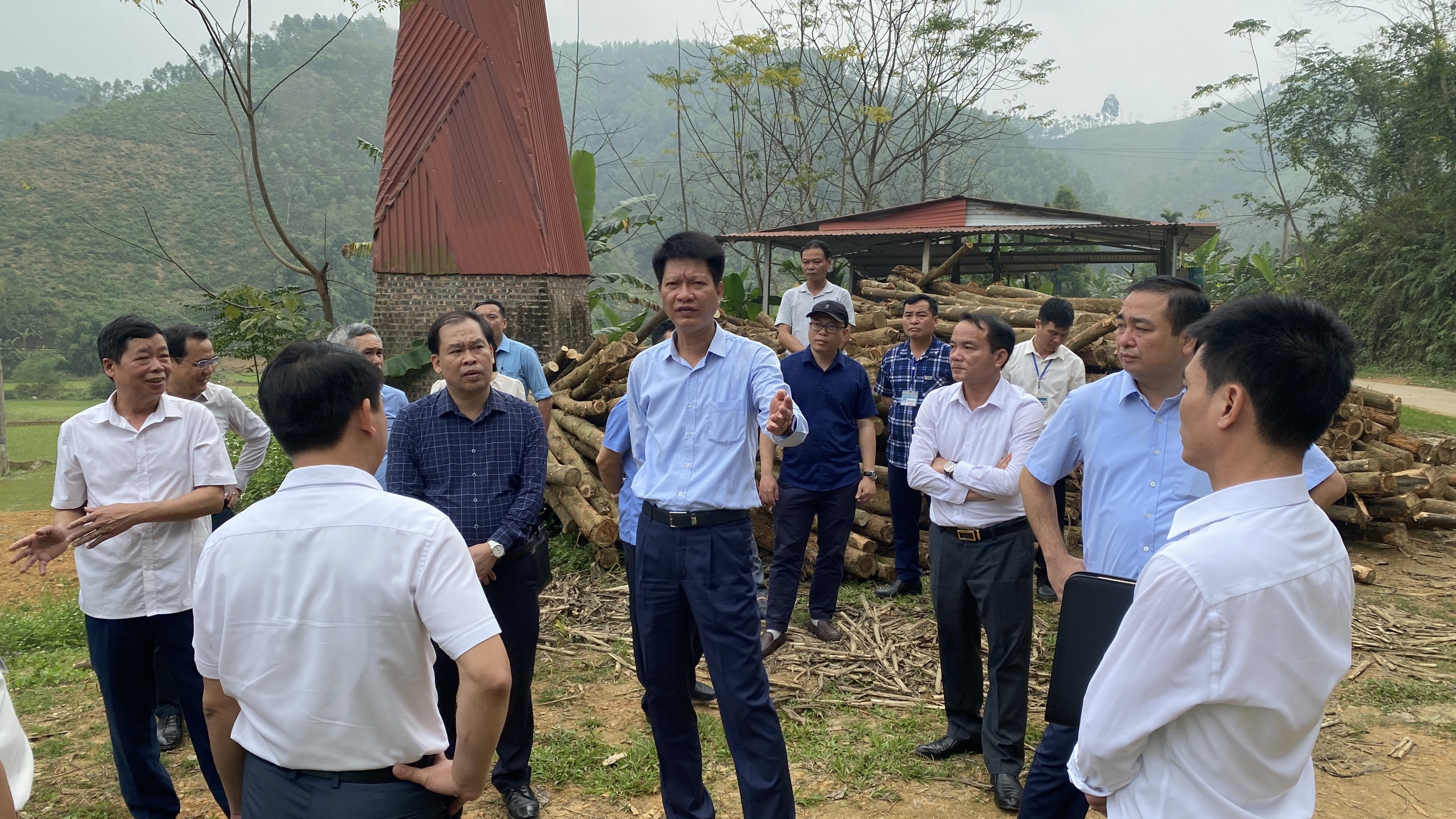 Yên Bái: Người dân nơm nớp nỗi lo sạt lở đất, vùi lấp nhà cửa- Ảnh 10.