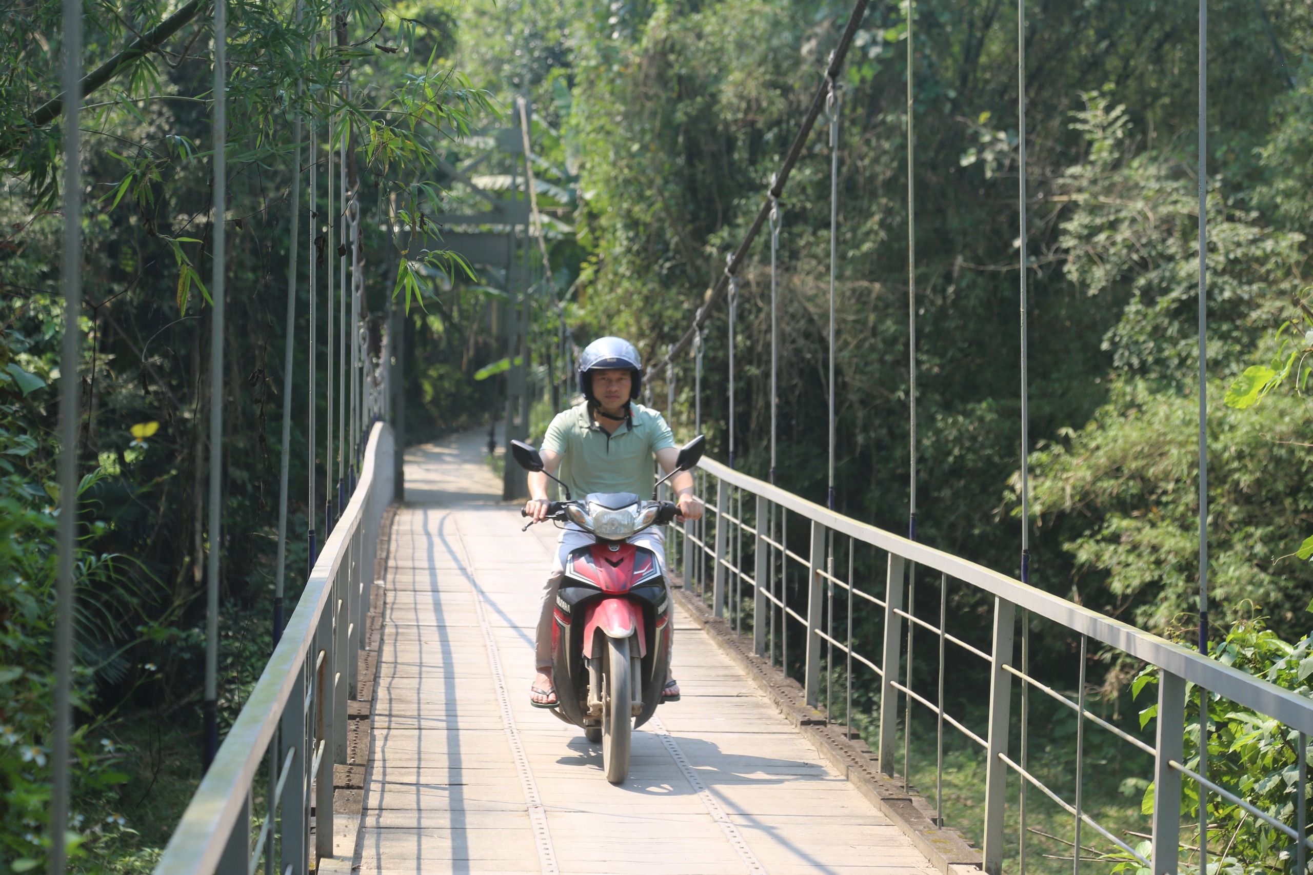 Nhiều cầu treo dân sinh ở các huyện miền núi Quảng Bình hư hỏng, xuống cấp- Ảnh 7.