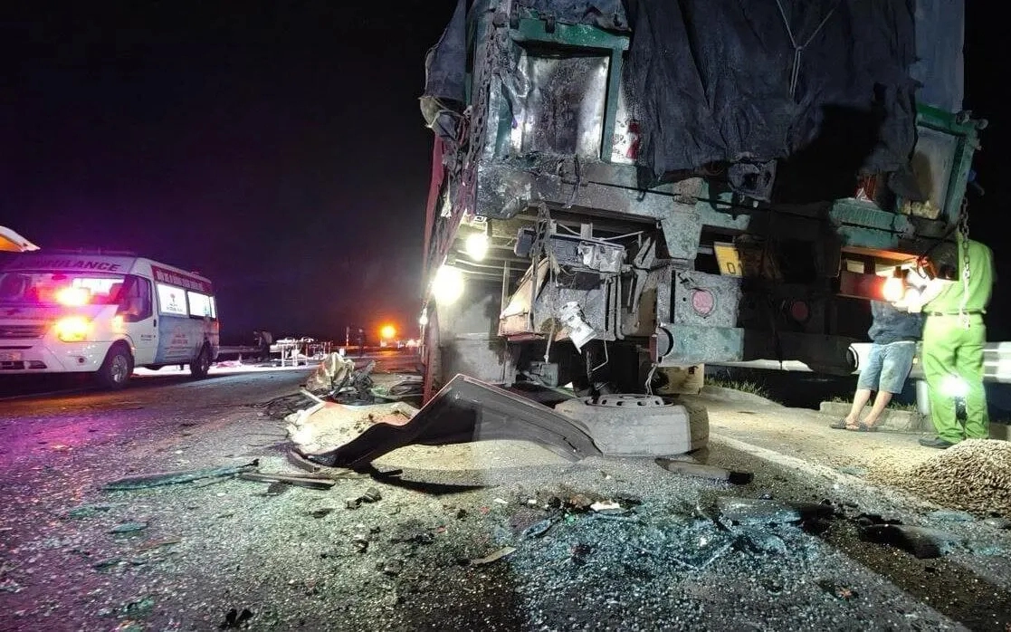 Xác định nguyên nhân ban đầu vụ tai nạn trên cao tốc Cam Lộ - La Sơn