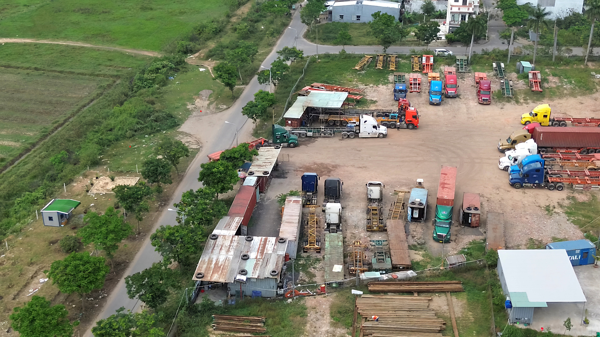 Đà Nẵng: Đất công thành bãi tập kết container- Ảnh 2.