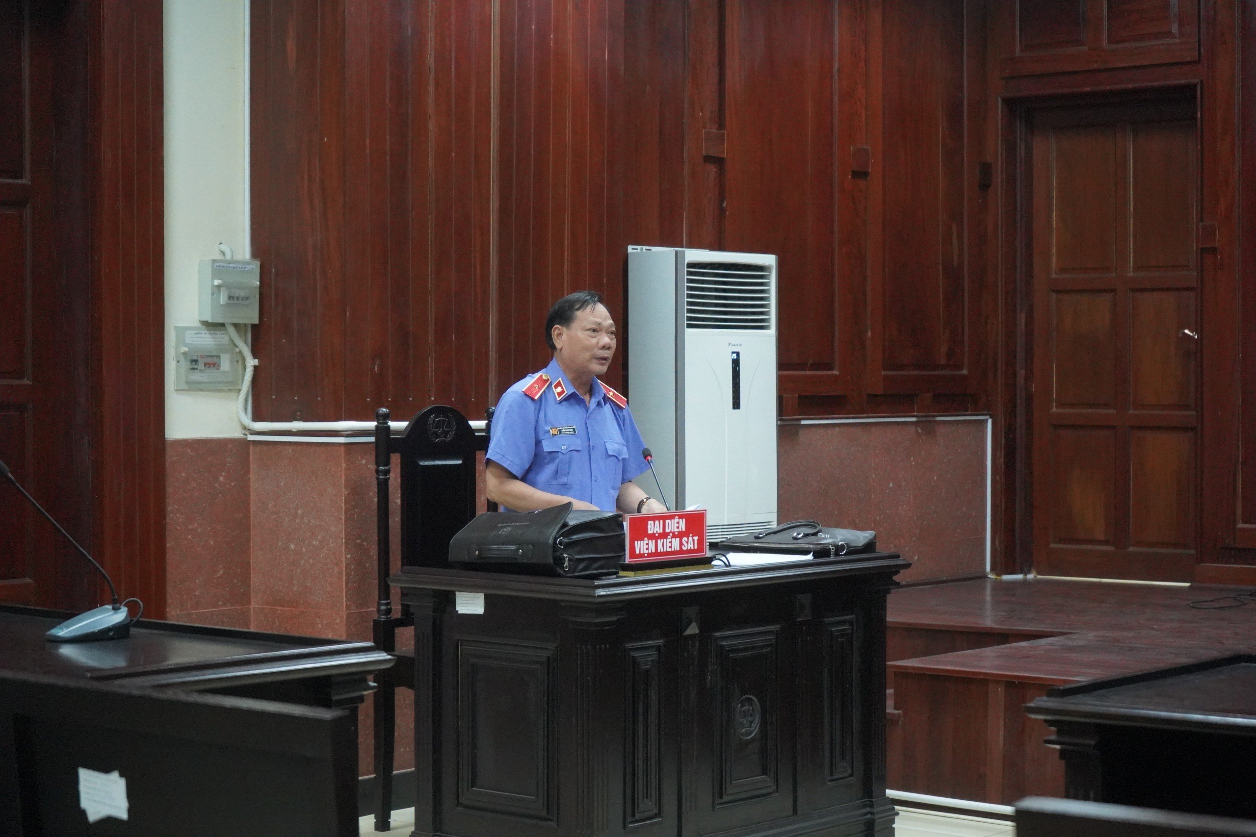 Mở lại phiên tòa phúc thẩm các đồng phạm của Nguyễn Phương Hằng ngày 4/4- Ảnh 2.