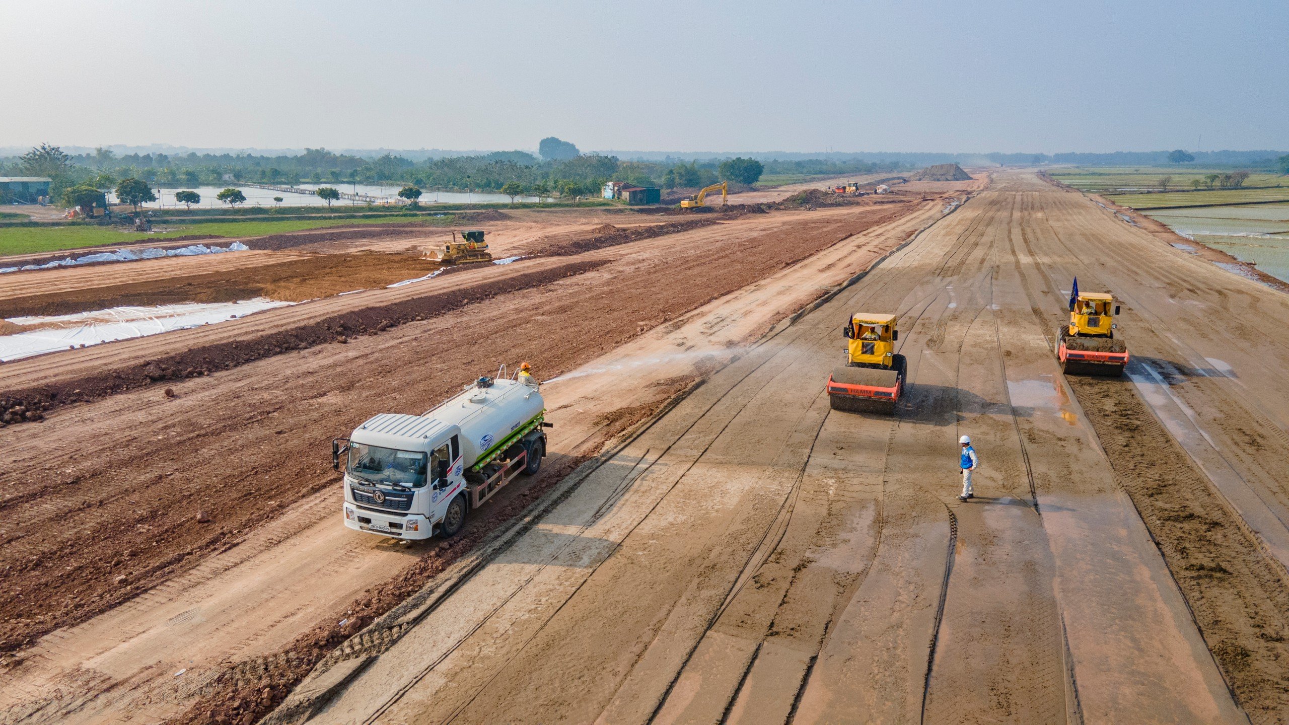 Hà Nội chọn xong nhà đầu tư dự án đường cao tốc Vành đai 4 trong quý III- Ảnh 1.