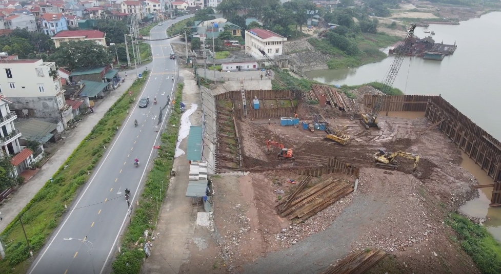 Hà Nội: Cấm đường phục vụ thi công nhà máy nước mặt sông Hồng- Ảnh 1.