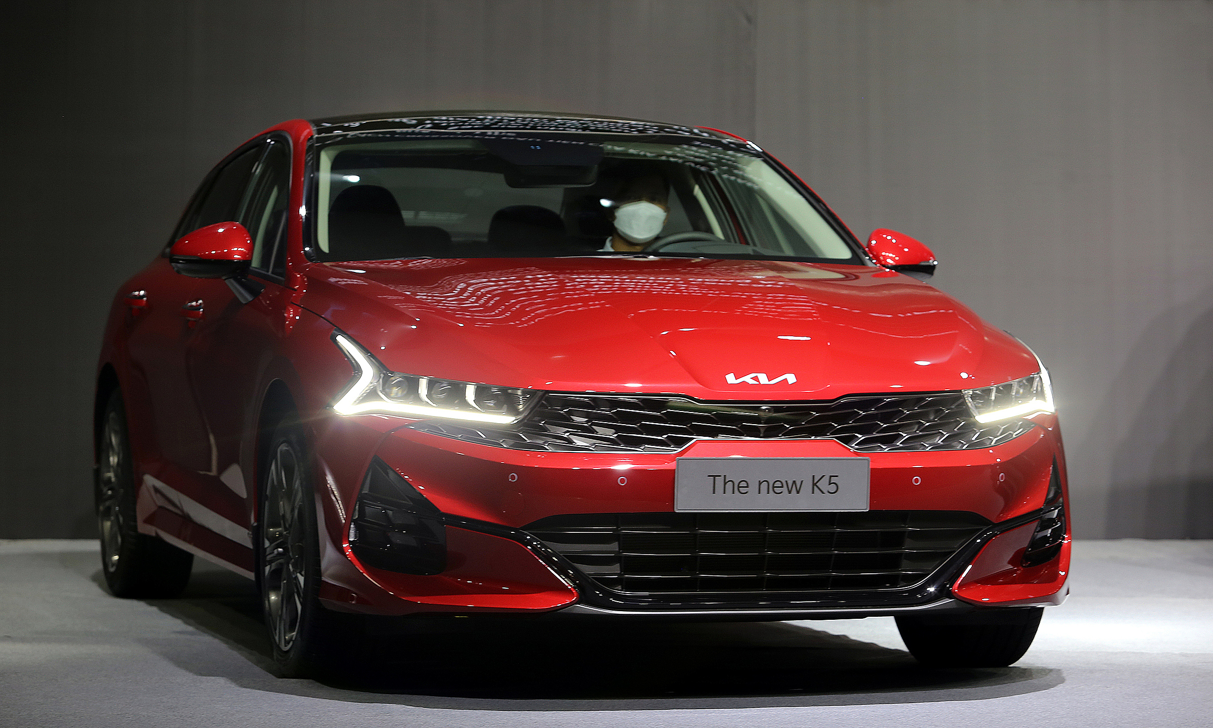 Phân khúc sedan cỡ D: Toyota Camry đứng đầu, Honda Accrord bất ngờ tăng doanh số- Ảnh 2.