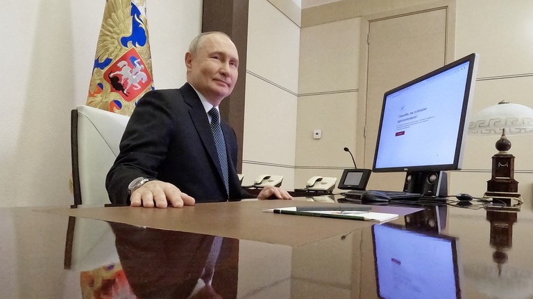 Video ông Putin bỏ phiếu bầu Tổng thống Nga- Ảnh 1.