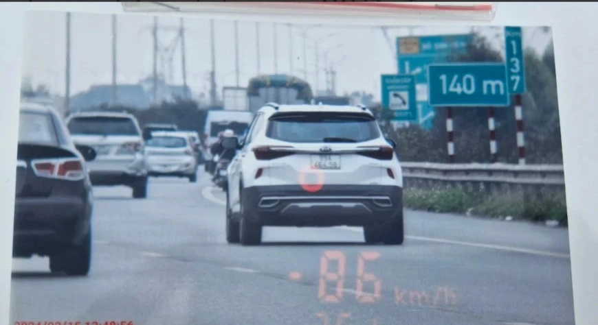QL1 giới hạn tốc độ theo làn như cao tốc ở Bắc Ninh: Mỗi ngày có hơn 50 người vi phạm- Ảnh 2.