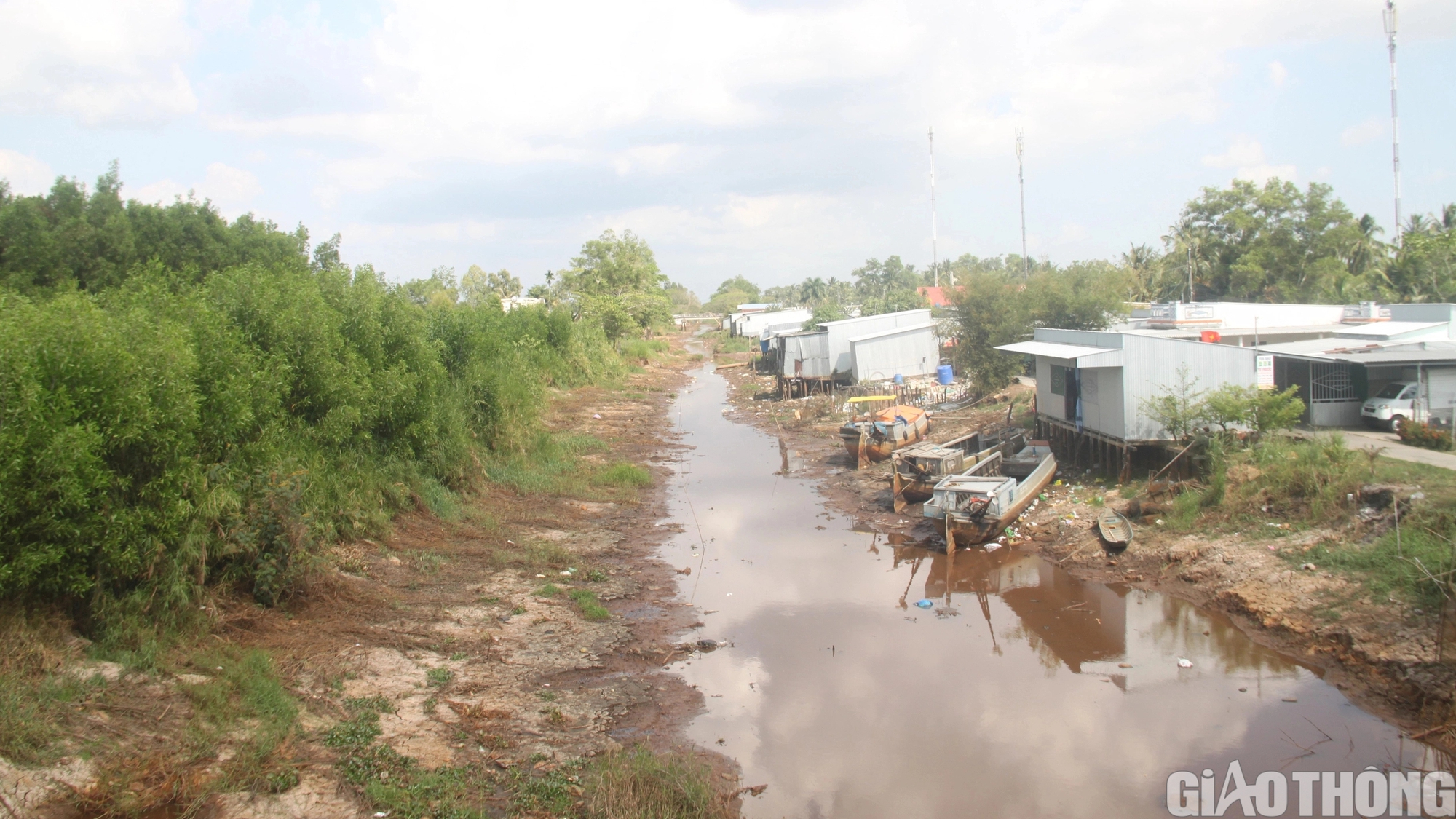 Nhiều tuyến đường giao thông ở Cà Mau bị sụt lún, cuộc sống người dân đảo lộn- Ảnh 9.