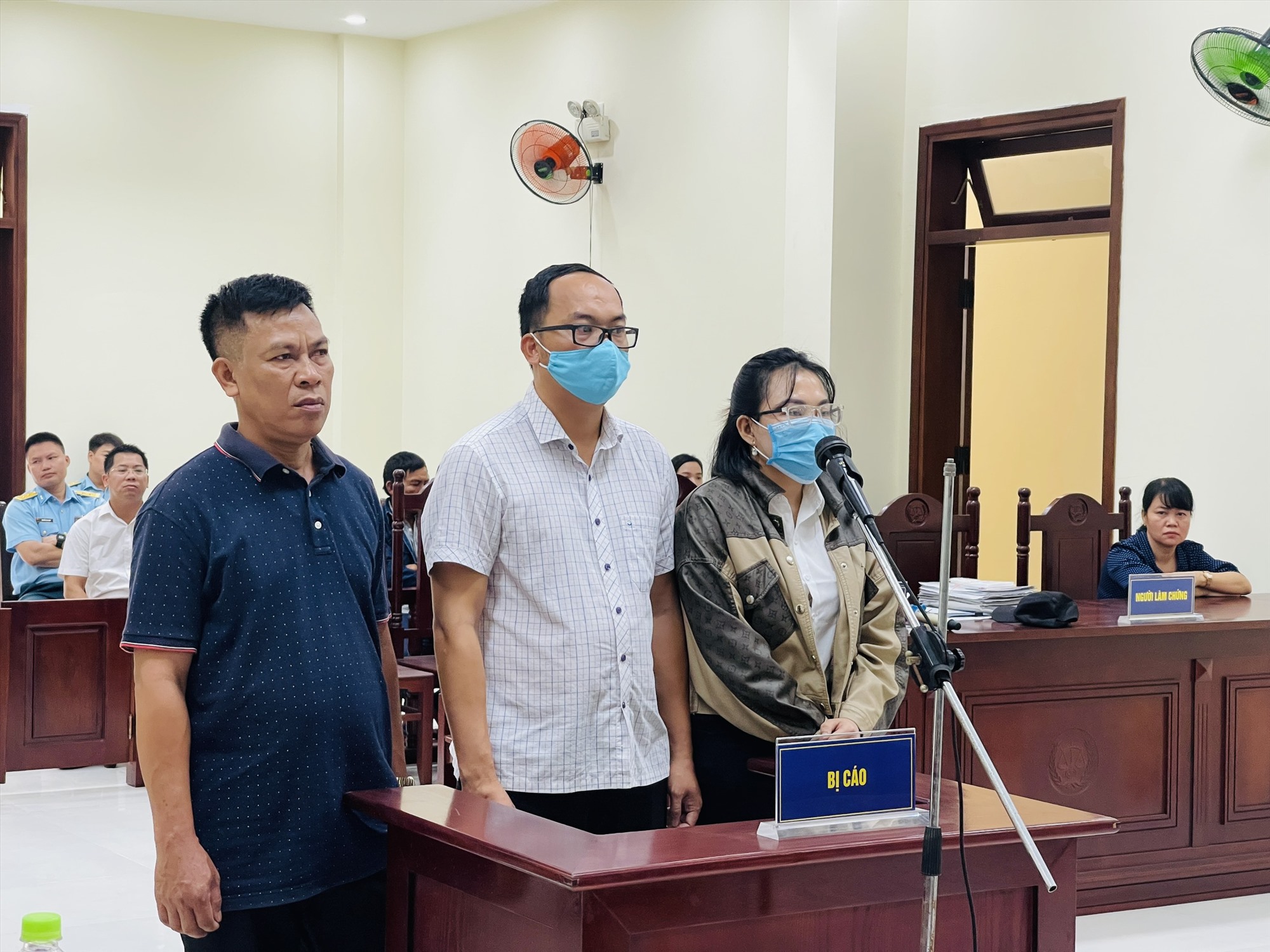 Mở phiên tòa phúc thẩm cựu thiếu tá tông chết nữ sinh lớp 12 ở Ninh Thuận- Ảnh 1.