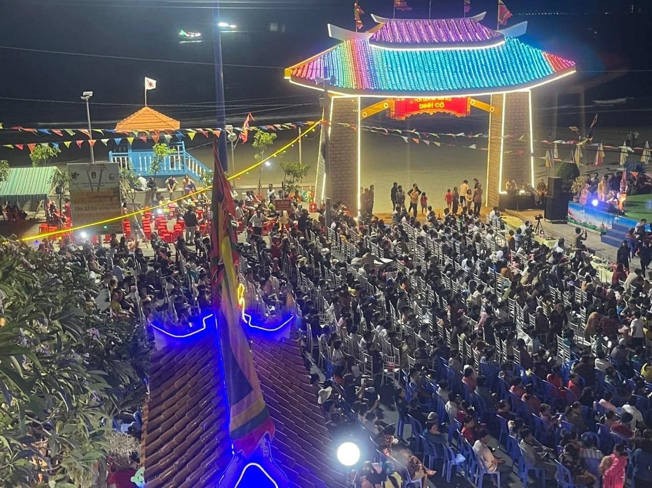 Bà Rịa - Vũng Tàu: Hơn 200.000 lượt du khách nô nức tham dự lễ hội Dinh Cô- Ảnh 8.