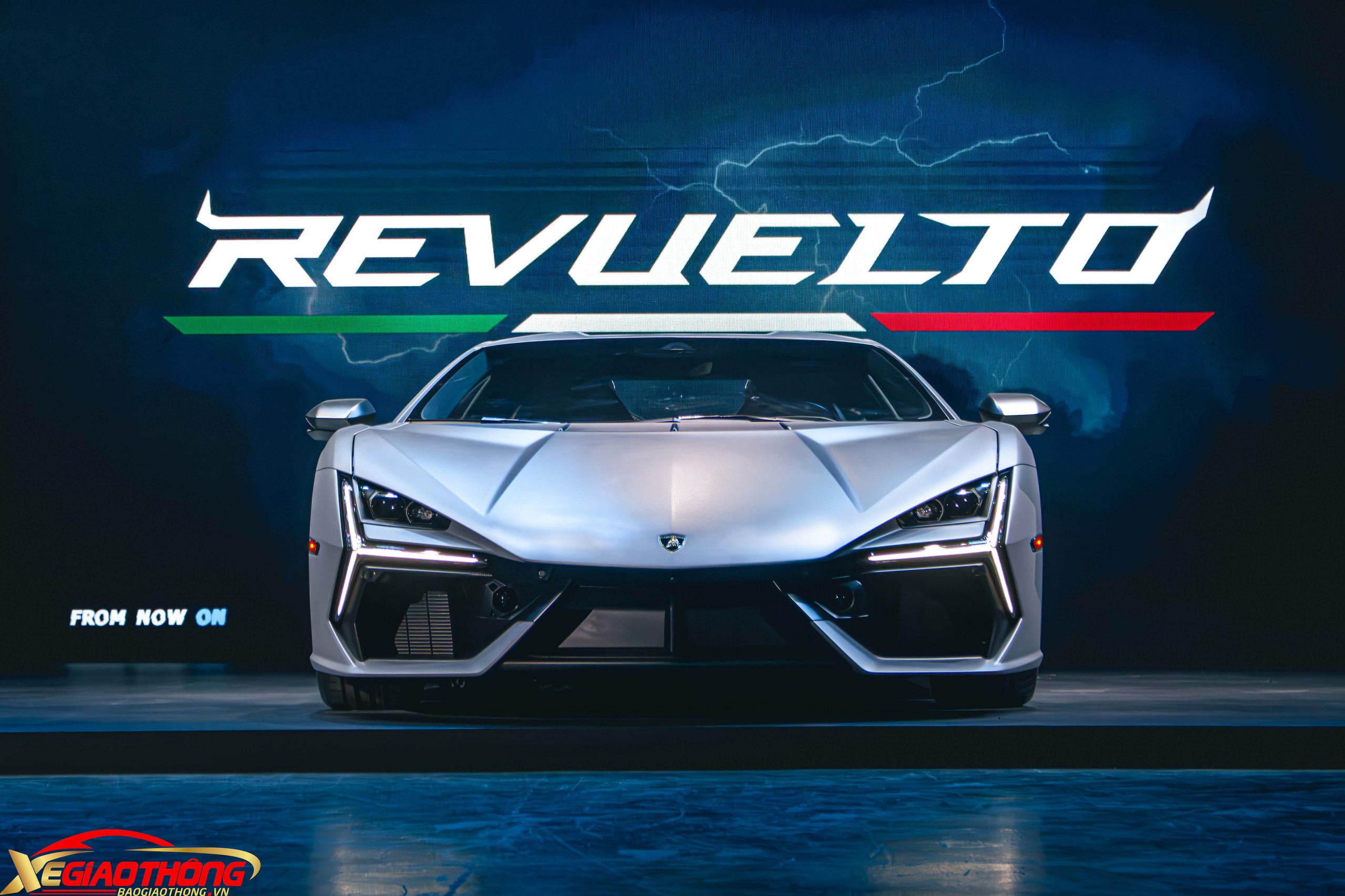 Khám phá siêu xe hybrid Lamborghini Revuelto vừa ra mắt tại Việt Nam- Ảnh 2.