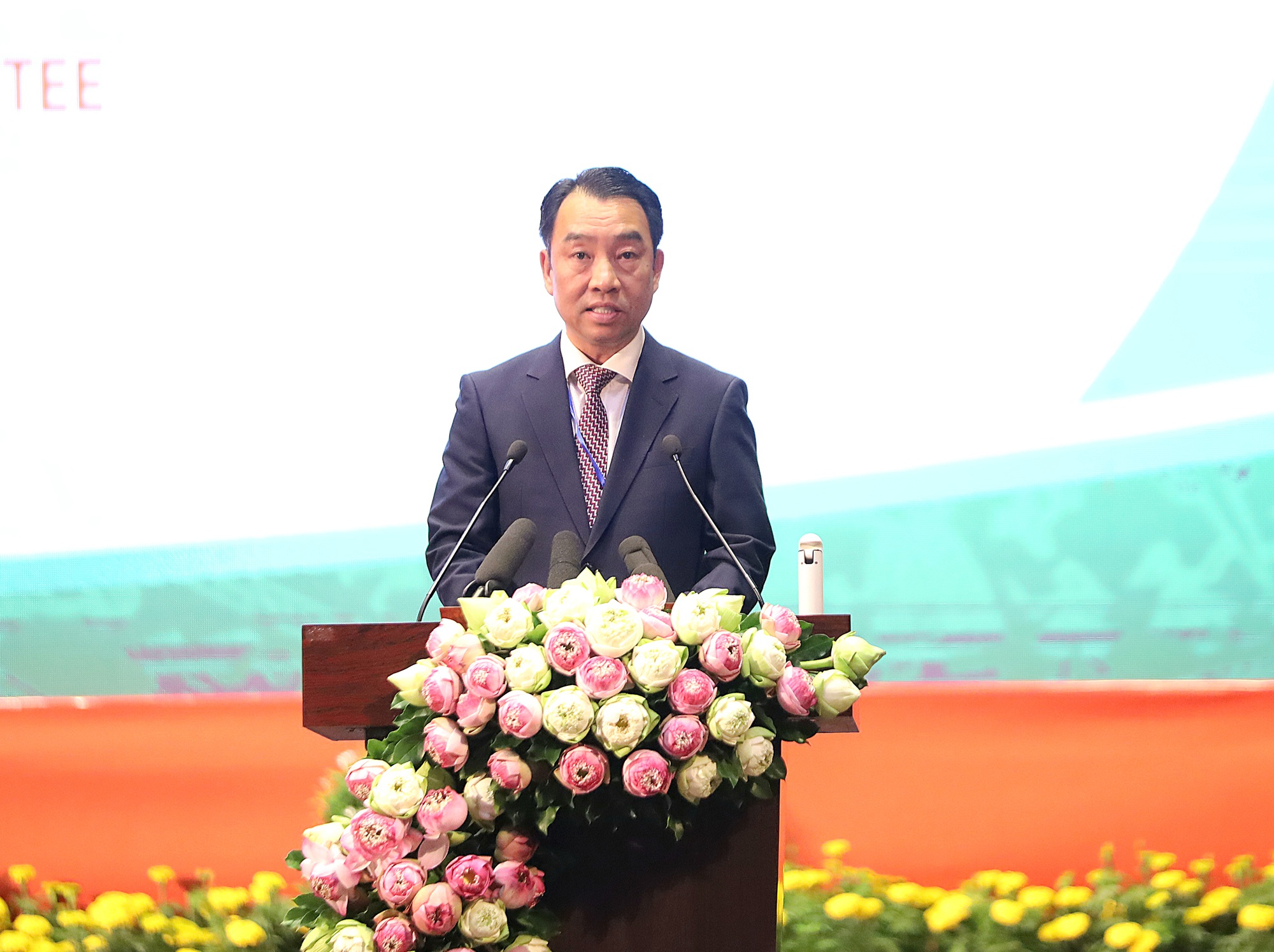 Ông Lữ Quang Ngời, Chủ tịch UBND tỉnh Vĩnh Long nhấn mạnh, Quy hoạch tỉnh thời kỳ 2021 - 2030, tầm nhìn đến năm 2050 là cơ sở để Vĩnh Long thực hiện các mục tiêu, chỉ tiêu phát triển kinh tế - xã hội.