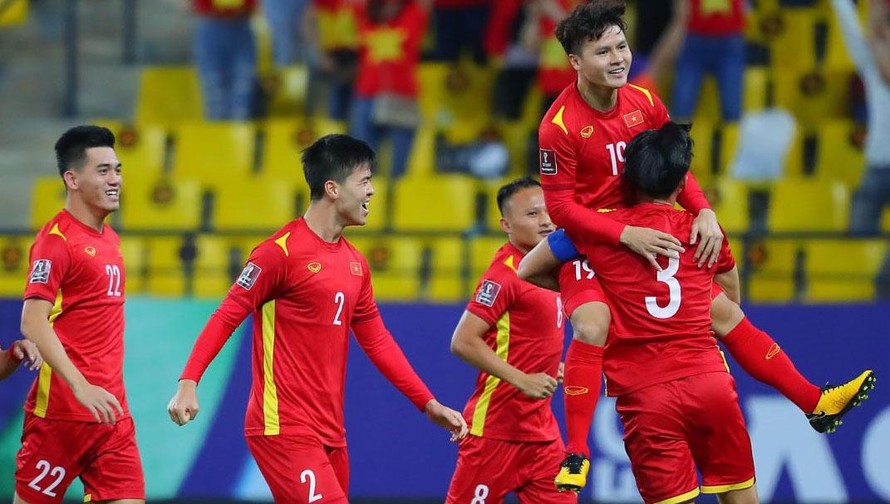 Đội hình tuyển Việt Nam đấu Indonesia: HLV Troussier “trảm” loạt trò cưng?- Ảnh 1.