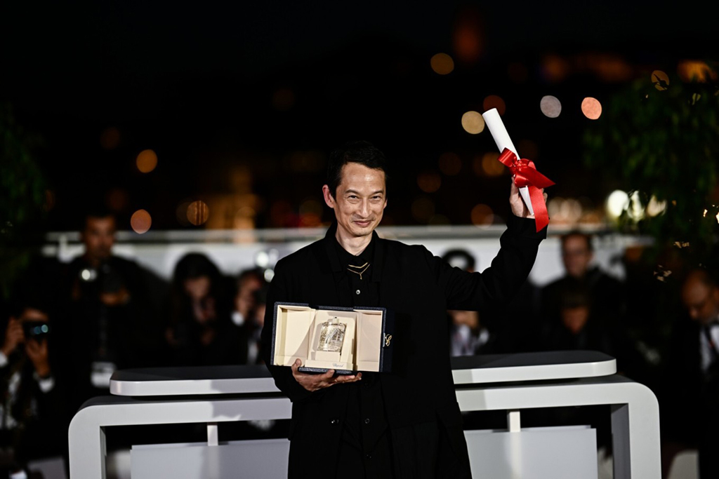 “Muôn vị nhân gian” thắng Cannes: Vạn lời khen nhưng doanh thu 
