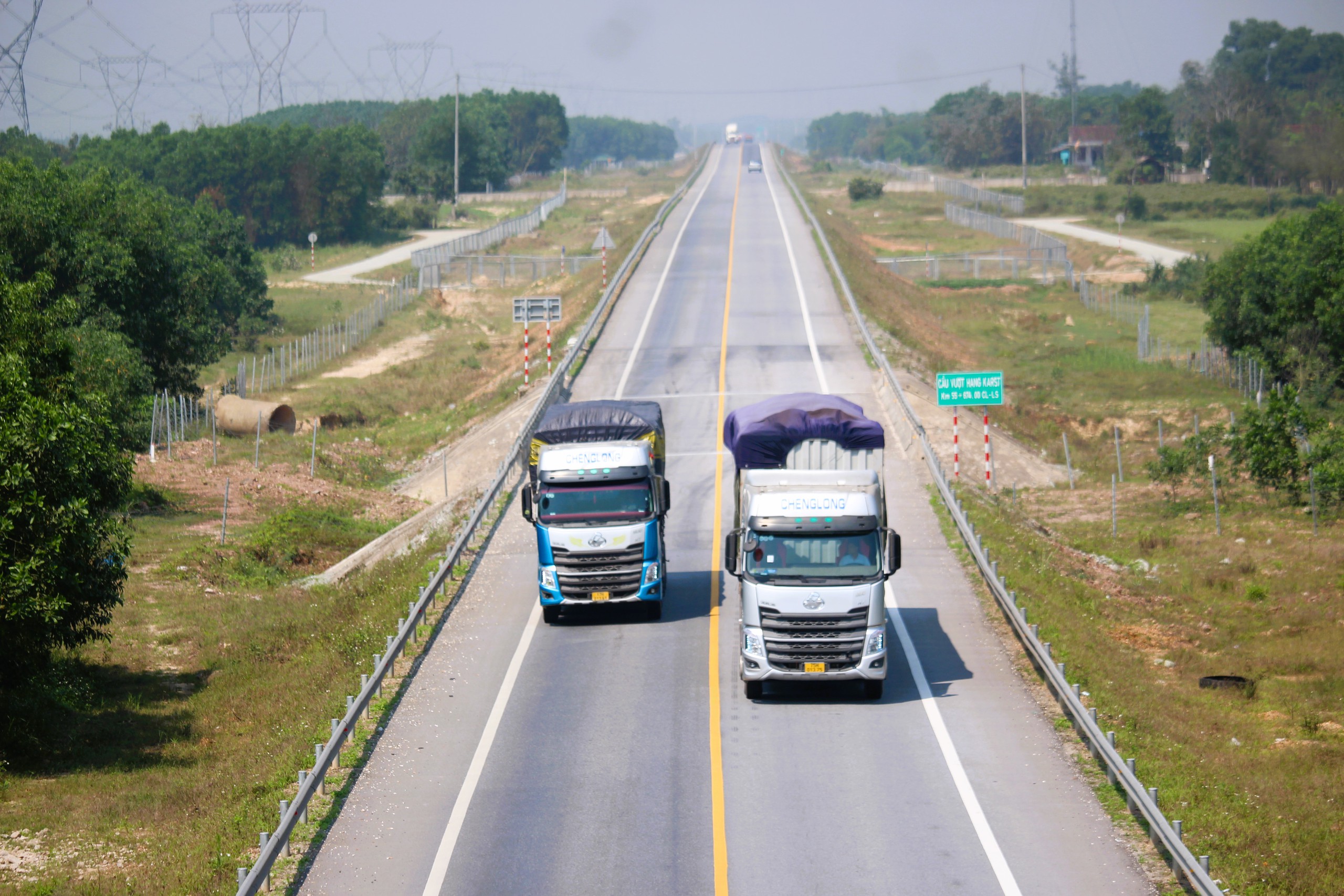 Loại xe gây ùn ứ, TNGT trên cao tốc Cam Lộ - La Sơn nhiều nhất- Ảnh 5.