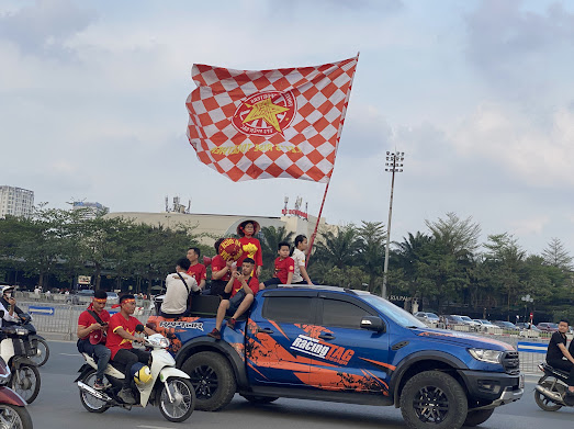 Sân Mỹ Đình náo nhiệt trước trận Việt Nam gặp Indonesia- Ảnh 4.