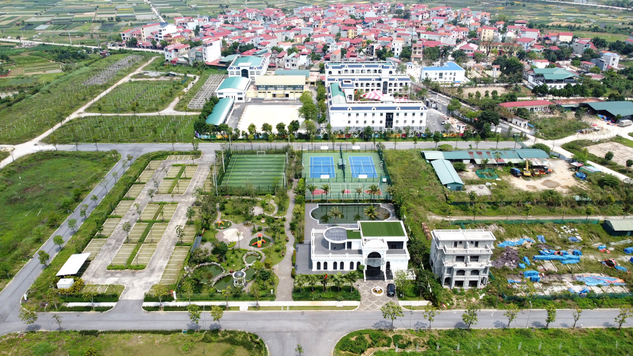 Cỏ mọc phủ dự án bất động sản nghìn tỷ ở Hà Nội- Ảnh 4.