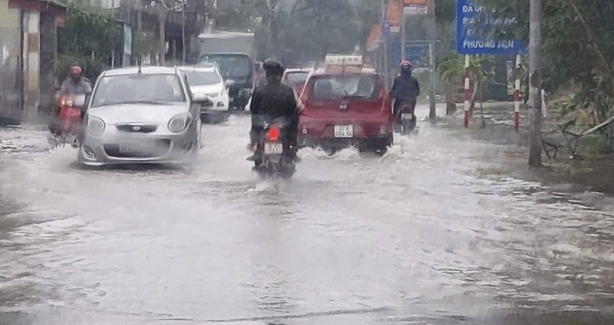 Xử lý dứt điểm tình trạng ngập lụt quốc lộ 46C qua Nghệ An- Ảnh 1.