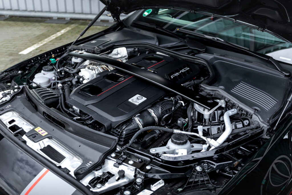 Mercedes-AMG C63 S được nâng cấp cả sức mạnh lẫn ngoại thất