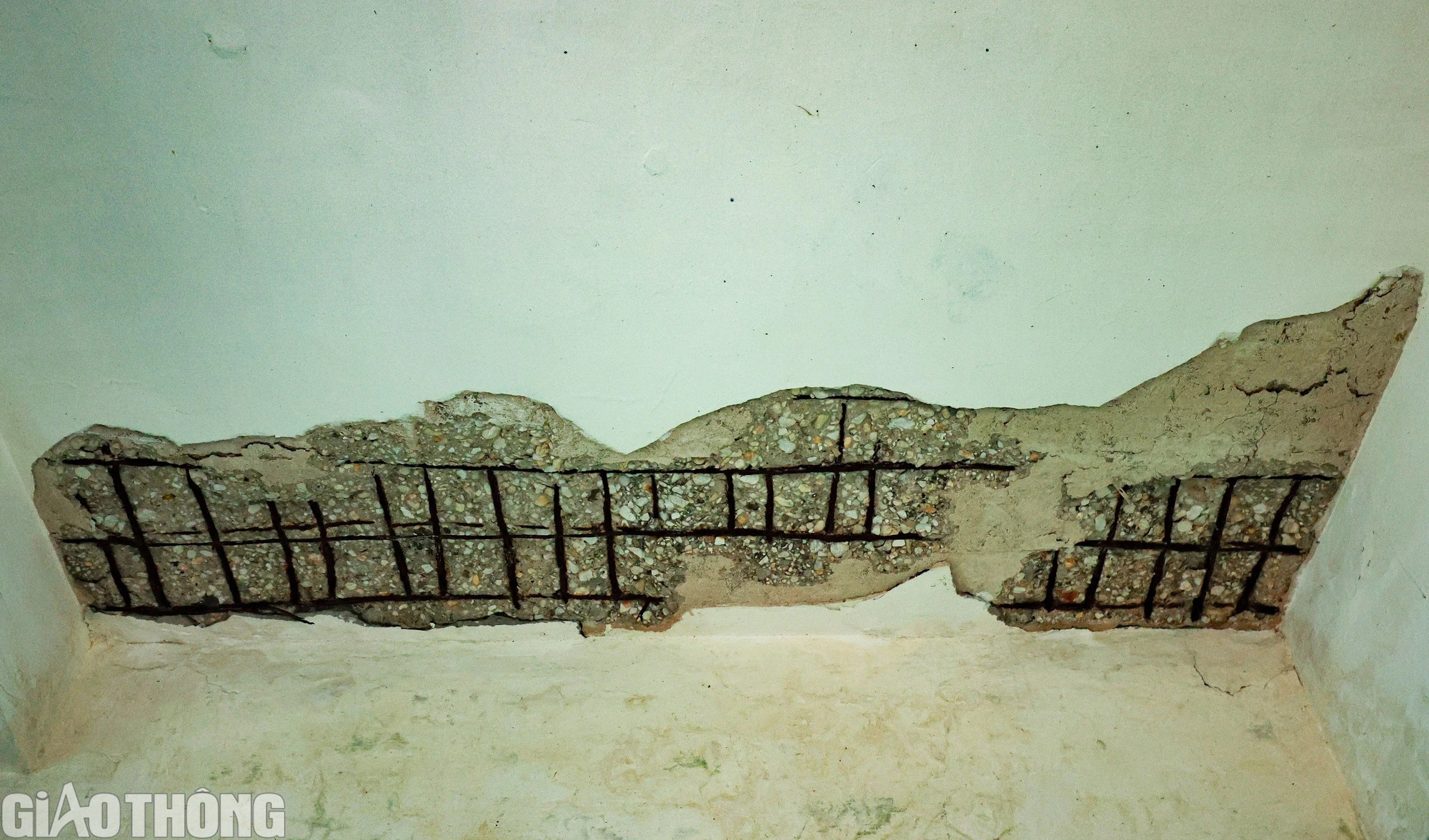 Cận cảnh công trình hơn nửa thế kỷ cheo leo trên đảo đá Hạ Long- Ảnh 16.