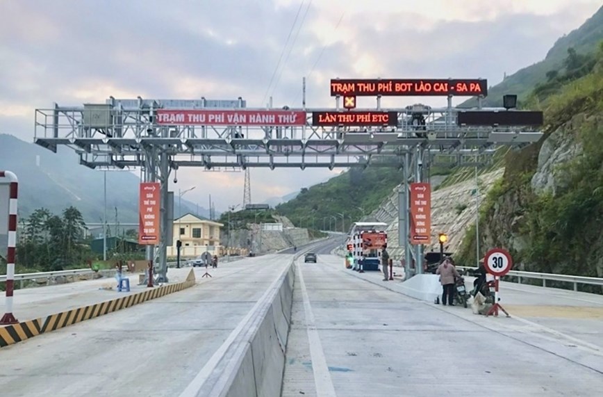 Thu phí BOT trở lại đường nối cao tốc Nội Bài - Lào Cai đi Sa Pa- Ảnh 1.