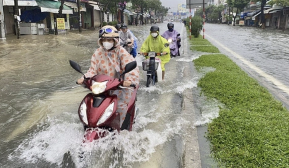 Khẩn trương xử lý tình trạng ngập nước trên quốc lộ 1 qua Tiền Giang- Ảnh 1.