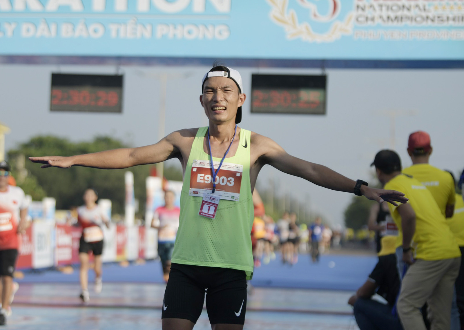 Điều hiếm thấy xảy ra ở Tiền Phong Marathon 2024- Ảnh 1.