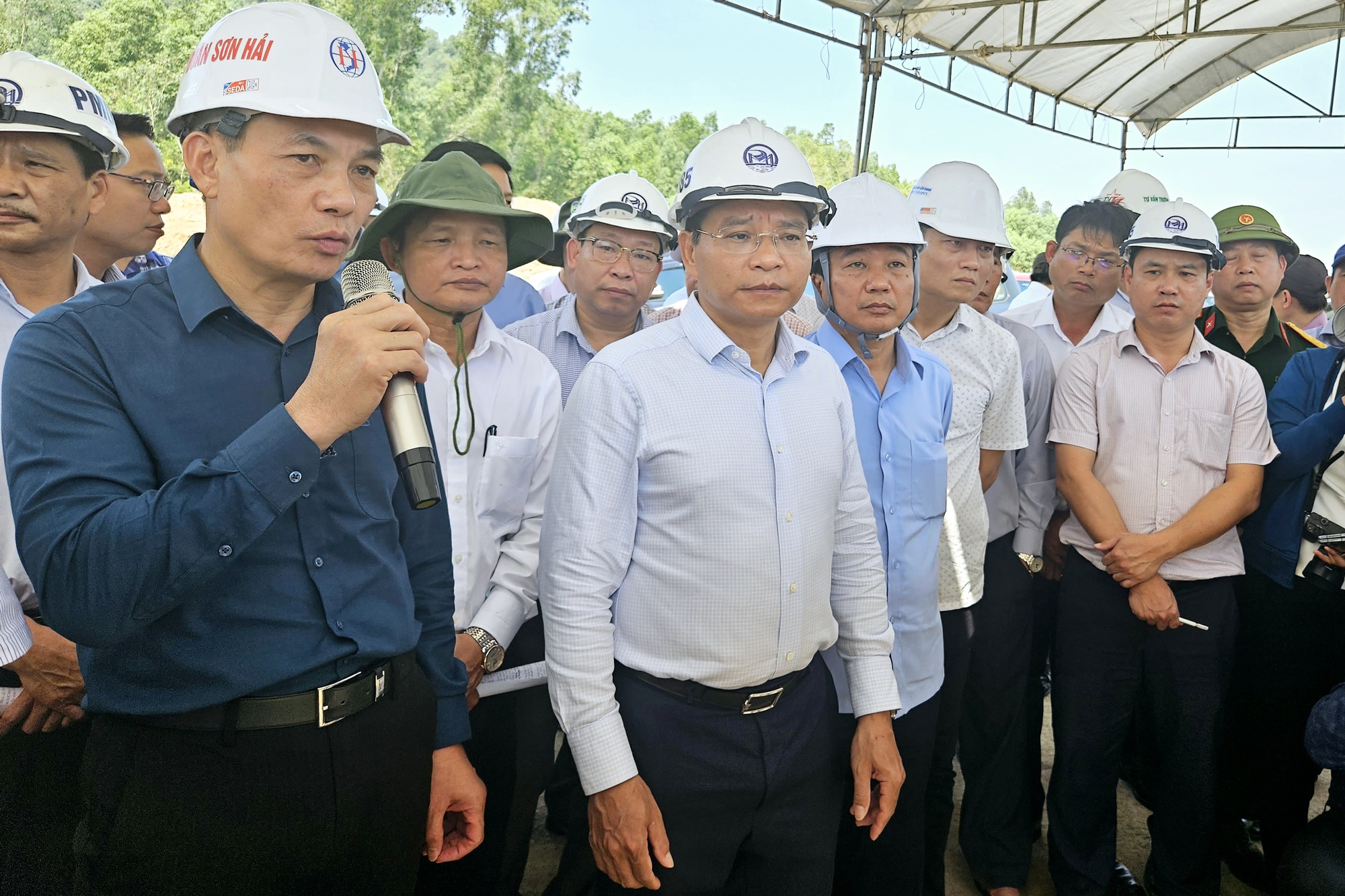 Bộ trưởng GTVT: Rút ngắn tiến độ, hoàn thành đồng bộ cao tốc qua Bình Định, Phú Yên- Ảnh 4.
