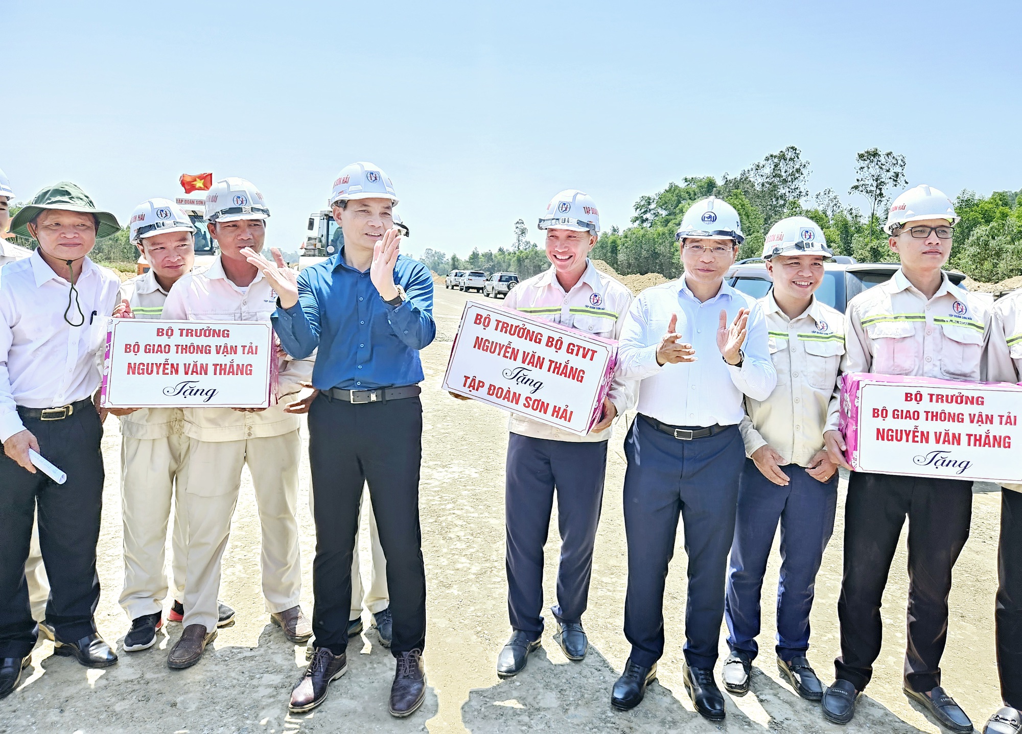 Bộ trưởng GTVT: Rút ngắn tiến độ, hoàn thành đồng bộ cao tốc qua Bình Định, Phú Yên- Ảnh 8.