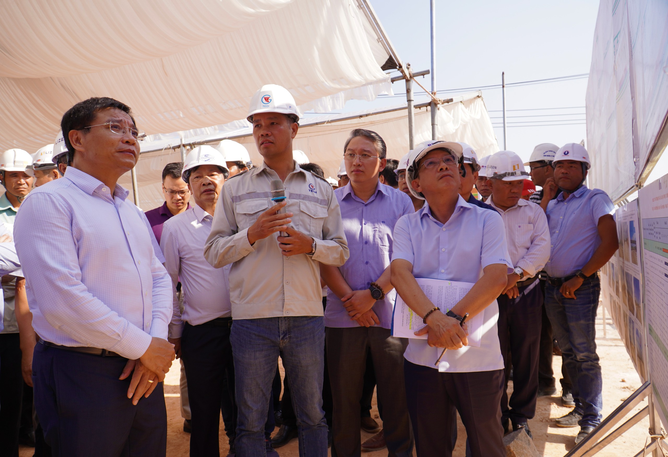 Bộ trưởng Nguyễn Văn Thắng: Hoàn thành nhanh cao tốc, rộng cửa cho địa phương phát triển- Ảnh 3.