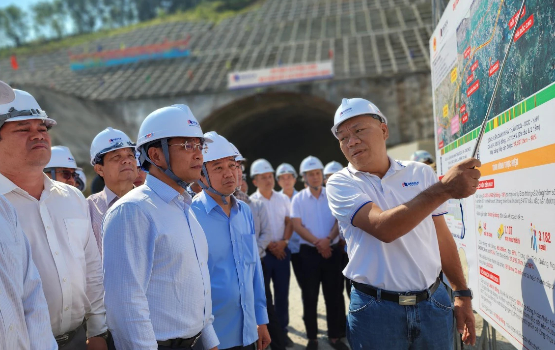 Bộ trưởng GTVT: Nỗ lực hơn nữa để hoàn thành cao tốc Quảng Ngãi - Hoài Nhơn trước 8 tháng- Ảnh 3.