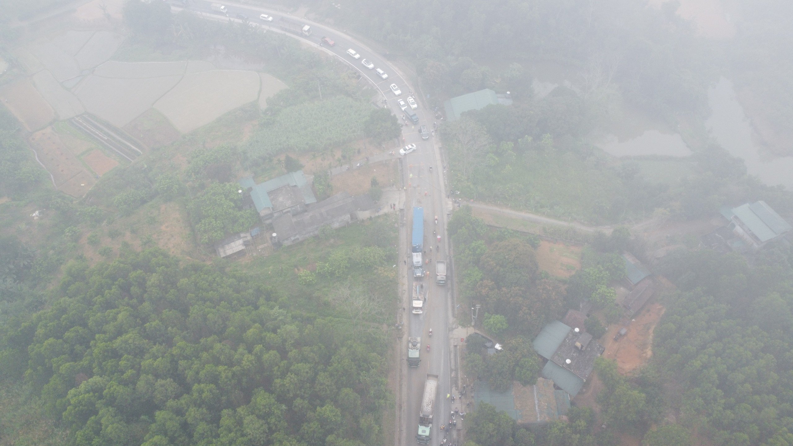 Hiện trường vụ tai nạn 5 người chết trên QL2 qua Tuyên Quang- Ảnh 18.