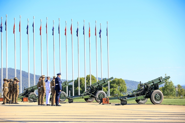 Australia bắn 19 loạt đại bác chào mừng Thủ tướng Phạm Minh Chính- Ảnh 2.