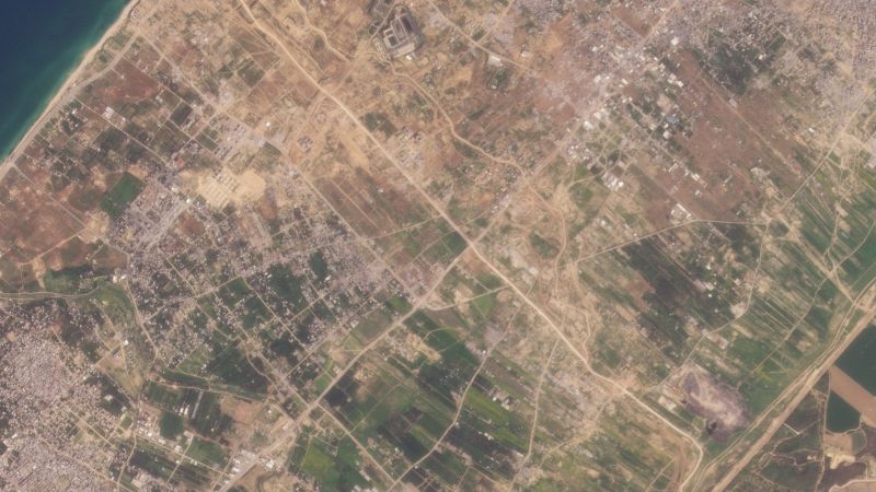 Hình ảnh vệ tinh cung cấp bởi CNN cho thấy tuyến đường chia đôi Dải Gaza đã hiện hình. (Ảnh: CNN)
