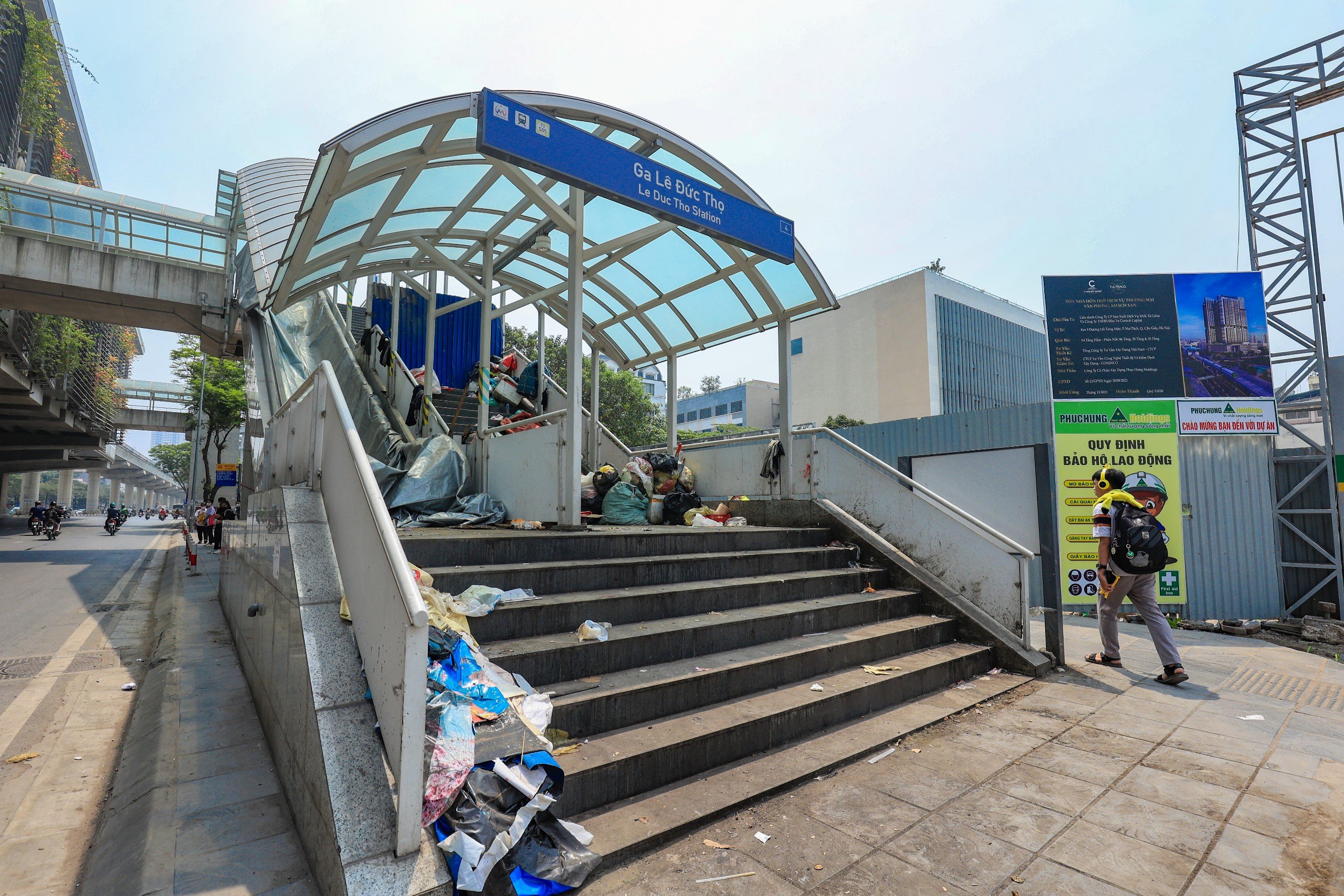 Ngập rác thải tại các nhà ga dọc tuyến metro Nhổn - ga Hà Nội- Ảnh 6.