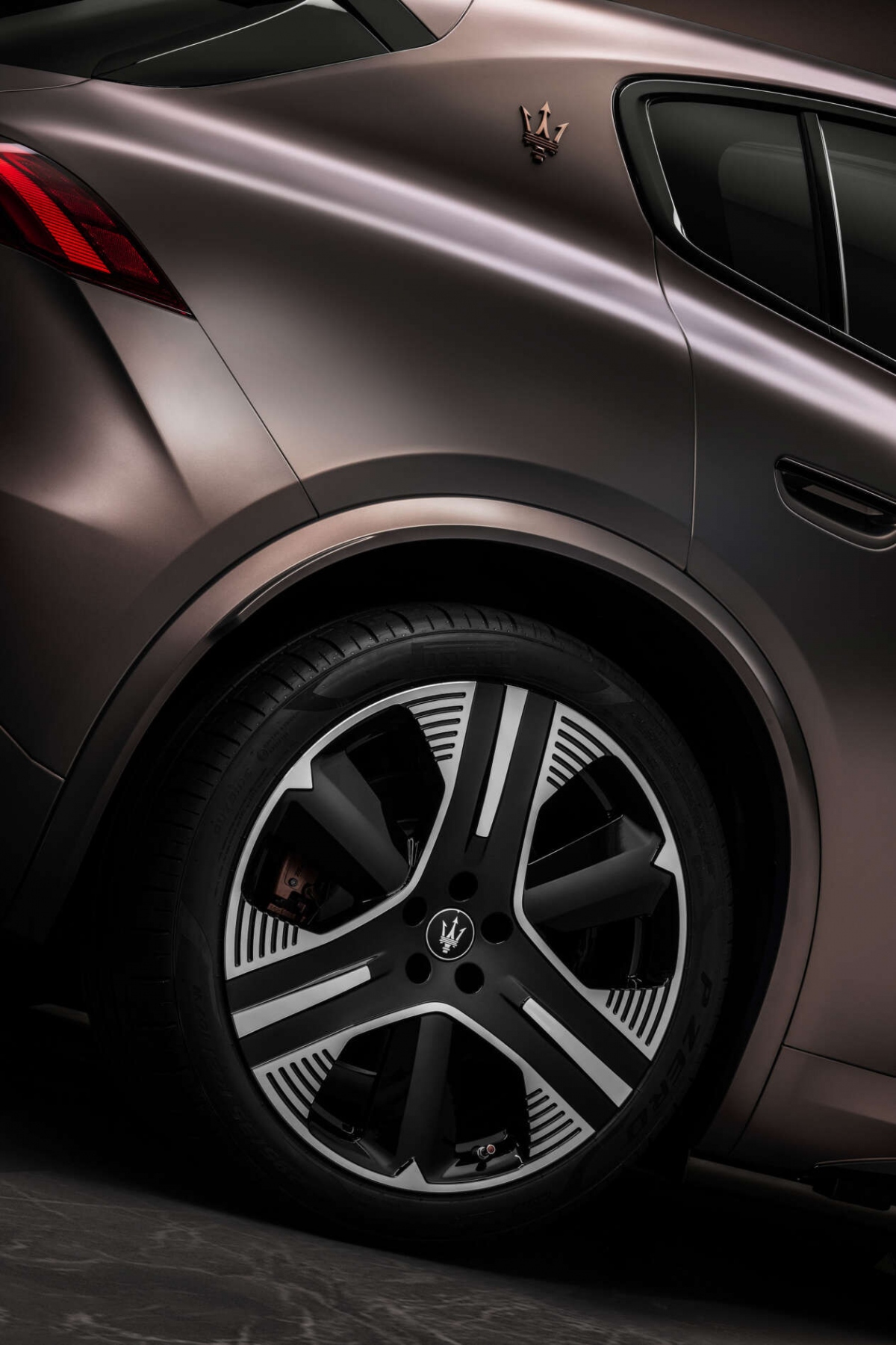SUV điện Maserati Grecale Folgore 2024 có gì đặc biệt?