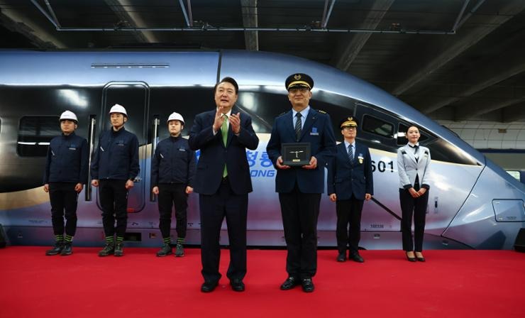 Hàn Quốc khai trương tàu cao tốc mới, tham vọng đi  khắp đất nước chỉ trong 2 giờ- Ảnh 1.