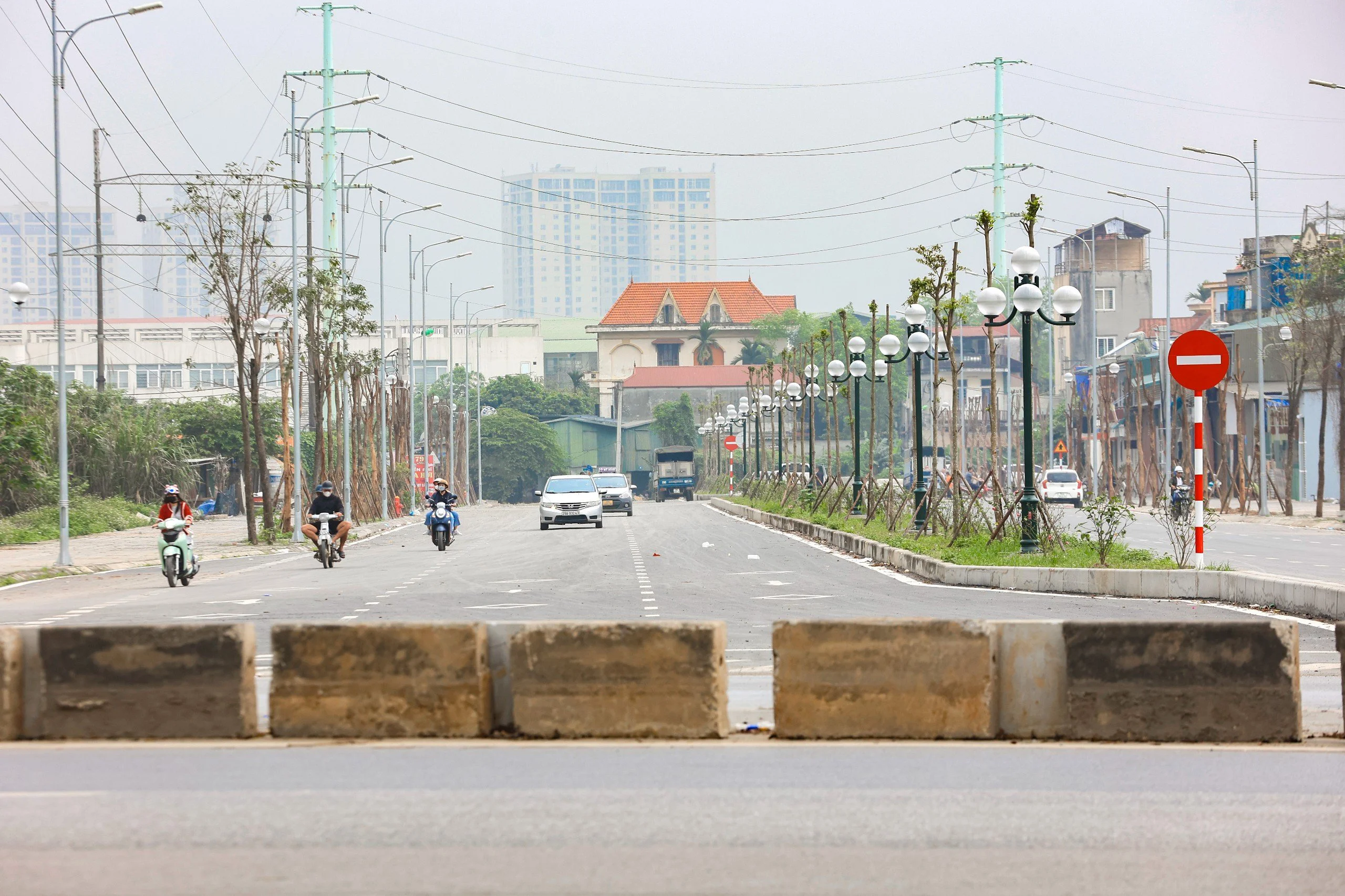 Đường nối khu đô thị Xuân Phương đi quốc lộ 32 vẫn dang dở sau nhiều năm thi công- Ảnh 10.