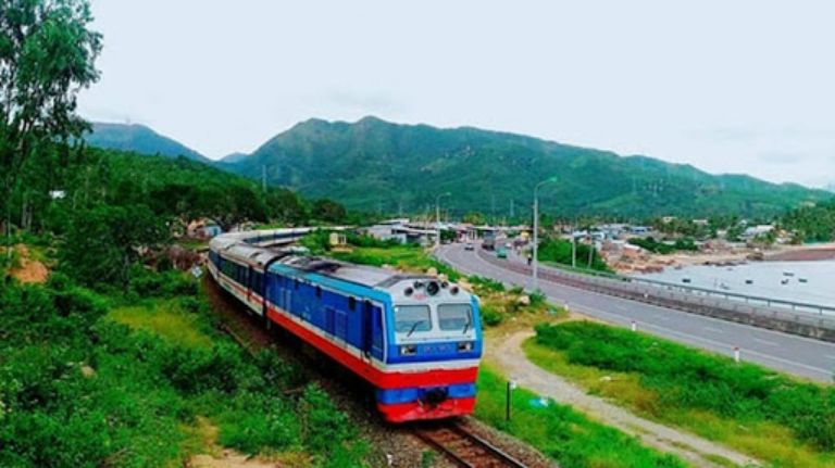 Đường sắt chạy thêm nhiều tàu khách dịp 2/9- Ảnh 1. Đường sắt chạy thêm nhiều tàu khách dịp 2/9- Ảnh 1.