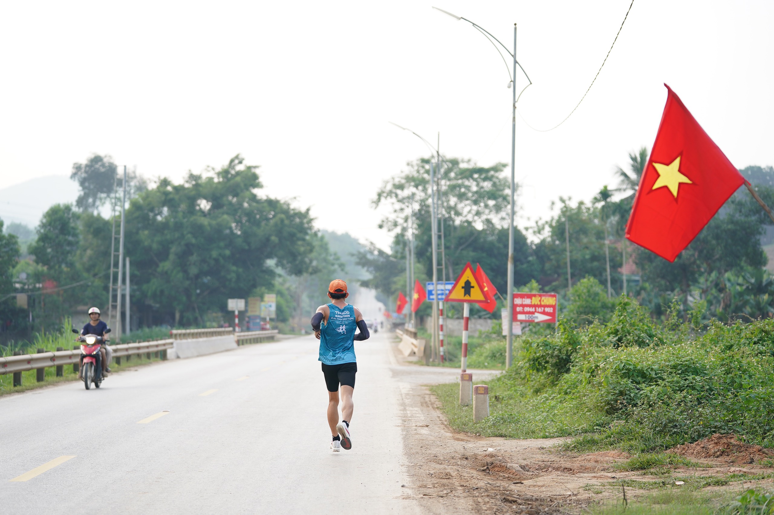 Giải Marathon Vì An toàn giao thông: Chạy 70 giờ xuyên đêm, vượt dốc đến Điện Biên- Ảnh 6.