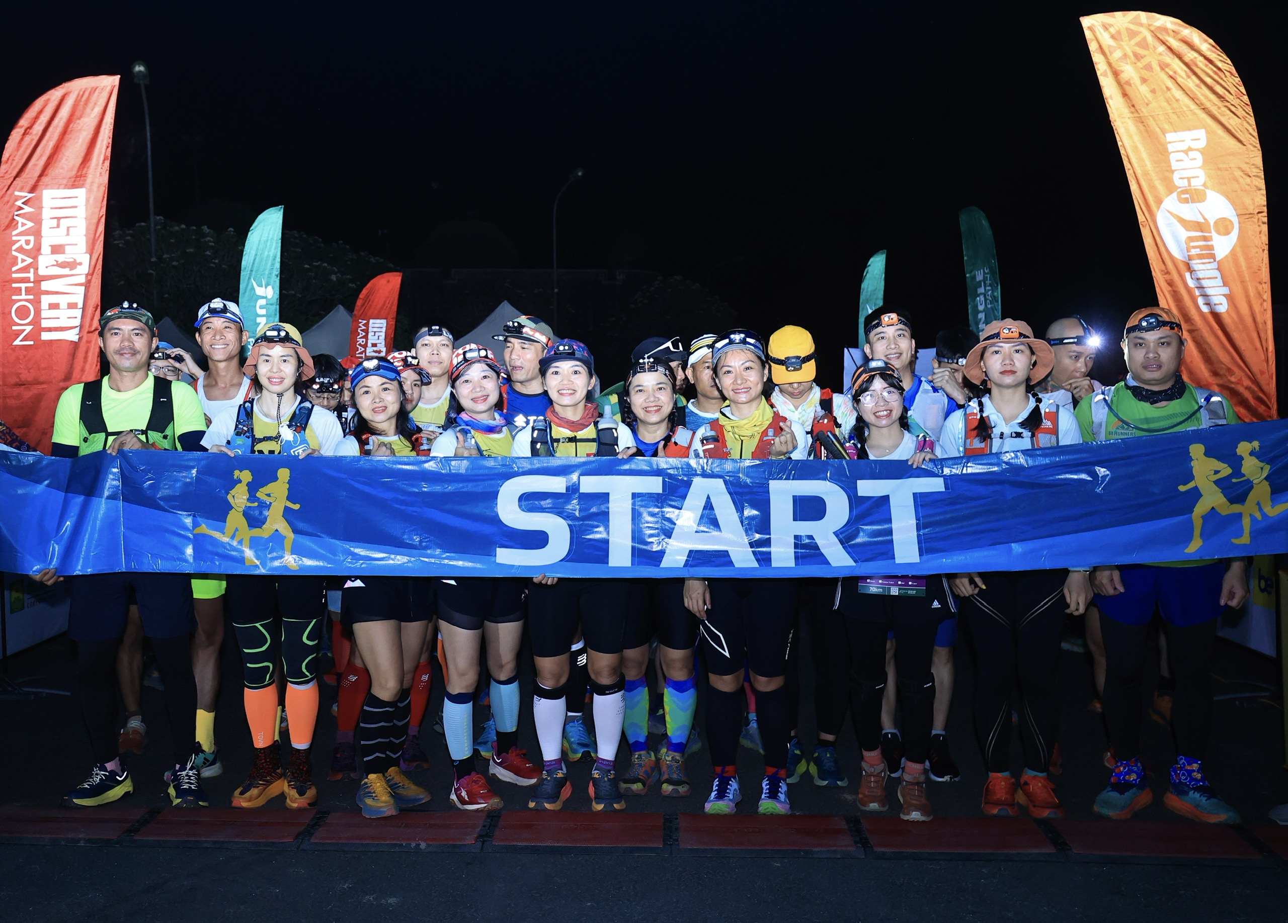 Trực tiếp: Giải THACO Marathon vì ATGT - Điện Biên Phủ 2024 thành công rực rỡ- Ảnh 49.