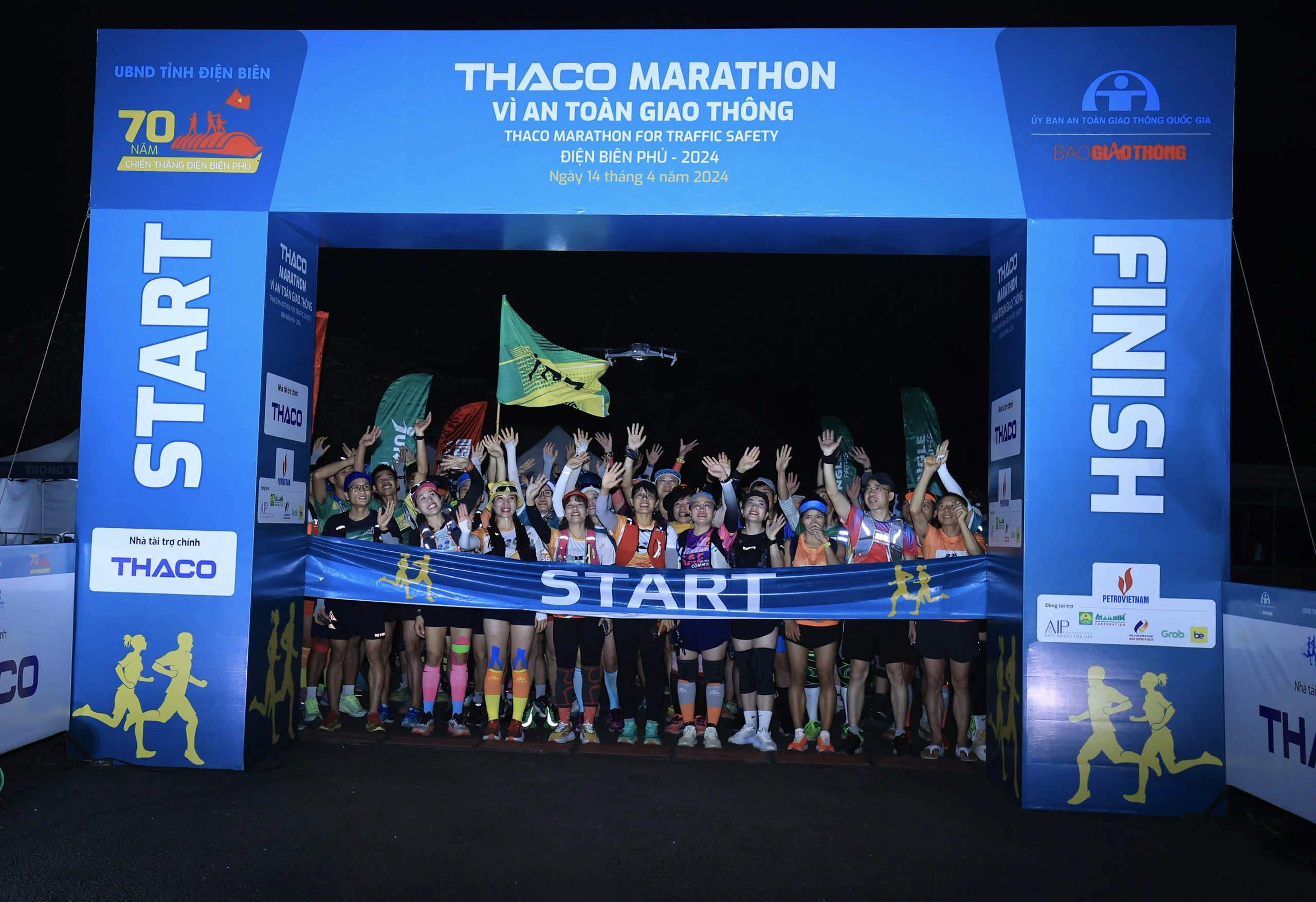 Trực tiếp: Giải THACO Marathon vì ATGT - Điện Biên Phủ 2024 thành công rực rỡ- Ảnh 41.