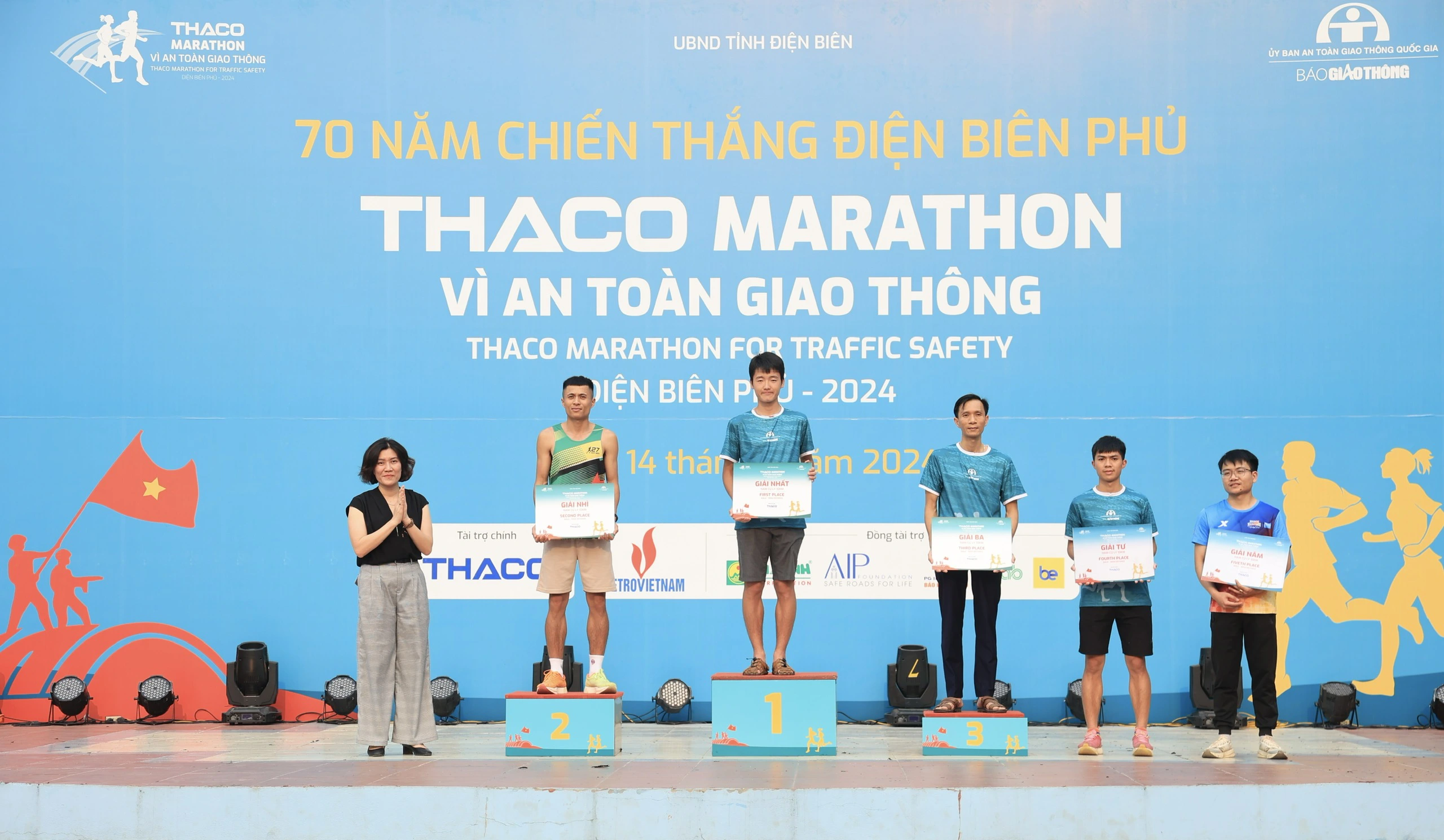 Trực tiếp: Giải THACO Marathon vì ATGT - Điện Biên Phủ 2024 thành công rực rỡ- Ảnh 9.
