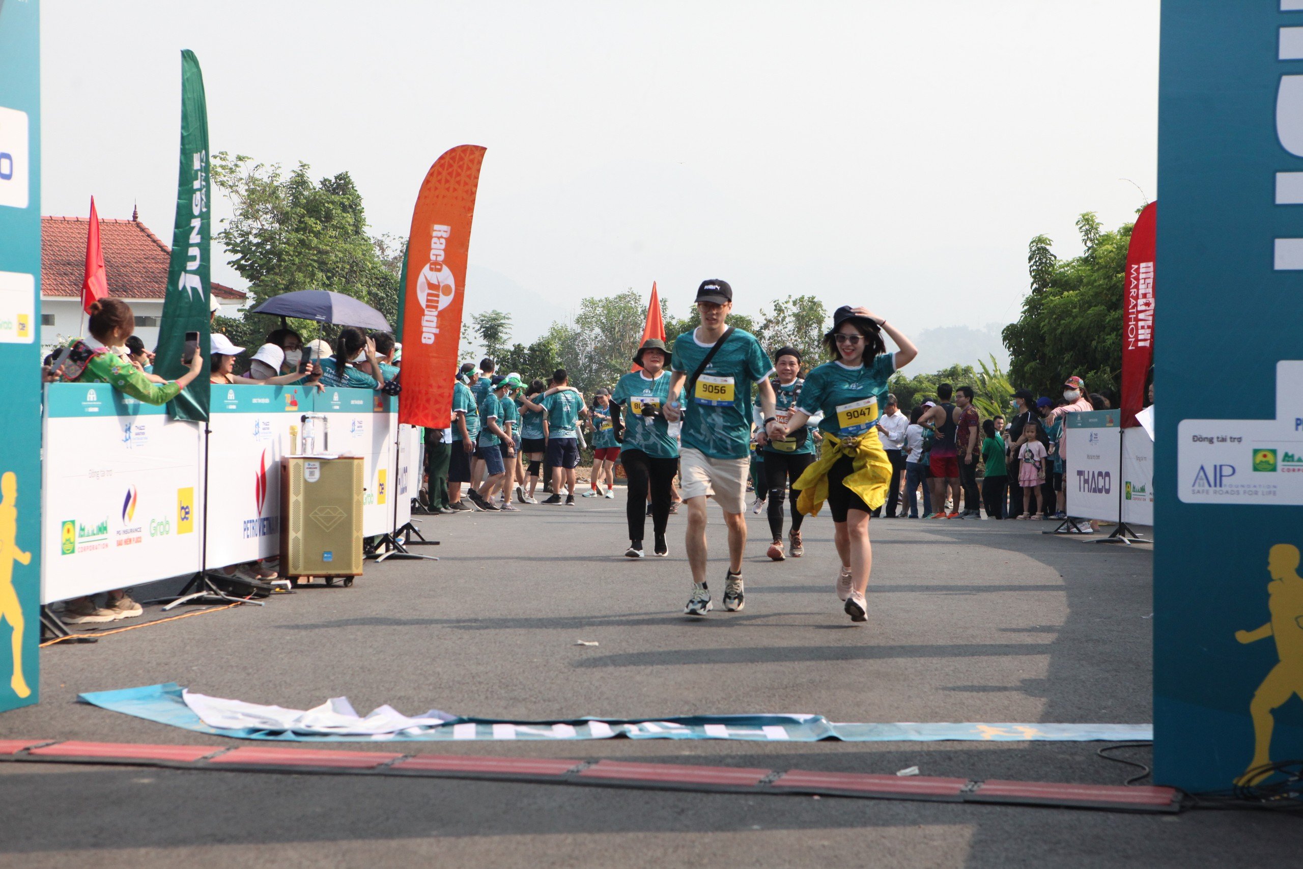 Trực tiếp: Giải THACO Marathon vì ATGT - Điện Biên Phủ 2024 thành công rực rỡ- Ảnh 24.