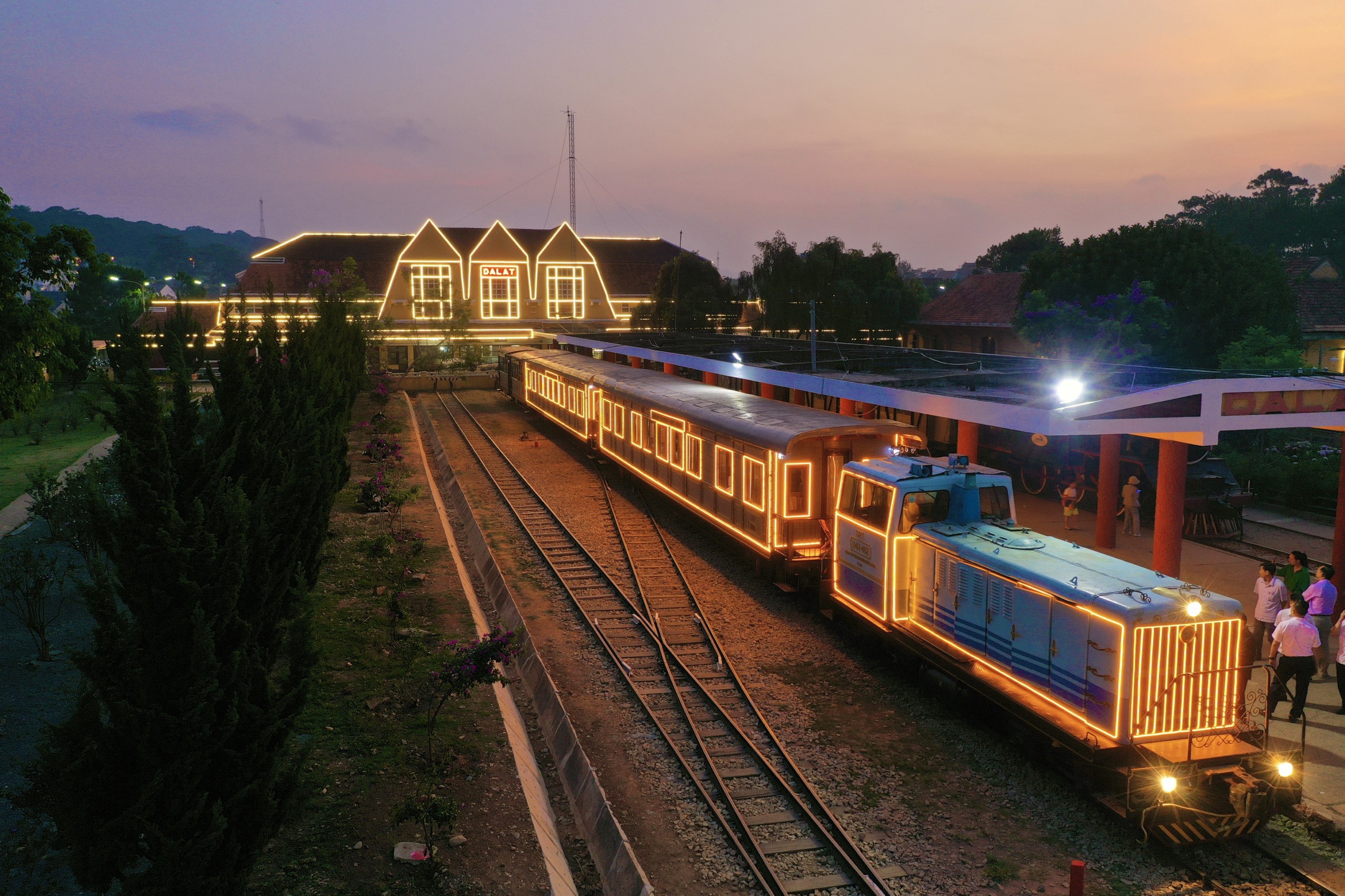 Đường sắt khai trương tàu đêm Đà Lạt, giá vé chỉ hơn 70.000 đồng- Ảnh 1.