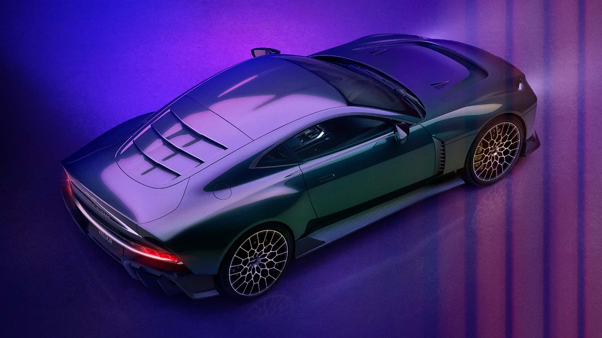 Siêu xe Aston Martin giá 1,5 triệu USD nhưng chỉ trang bị số sàn- Ảnh 1.