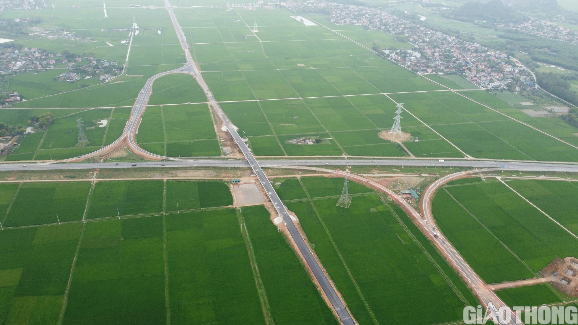 Khai thác 2 nút giao còn lại trên cao tốc Mai Sơn - QL45 từ 19/4- Ảnh 1.