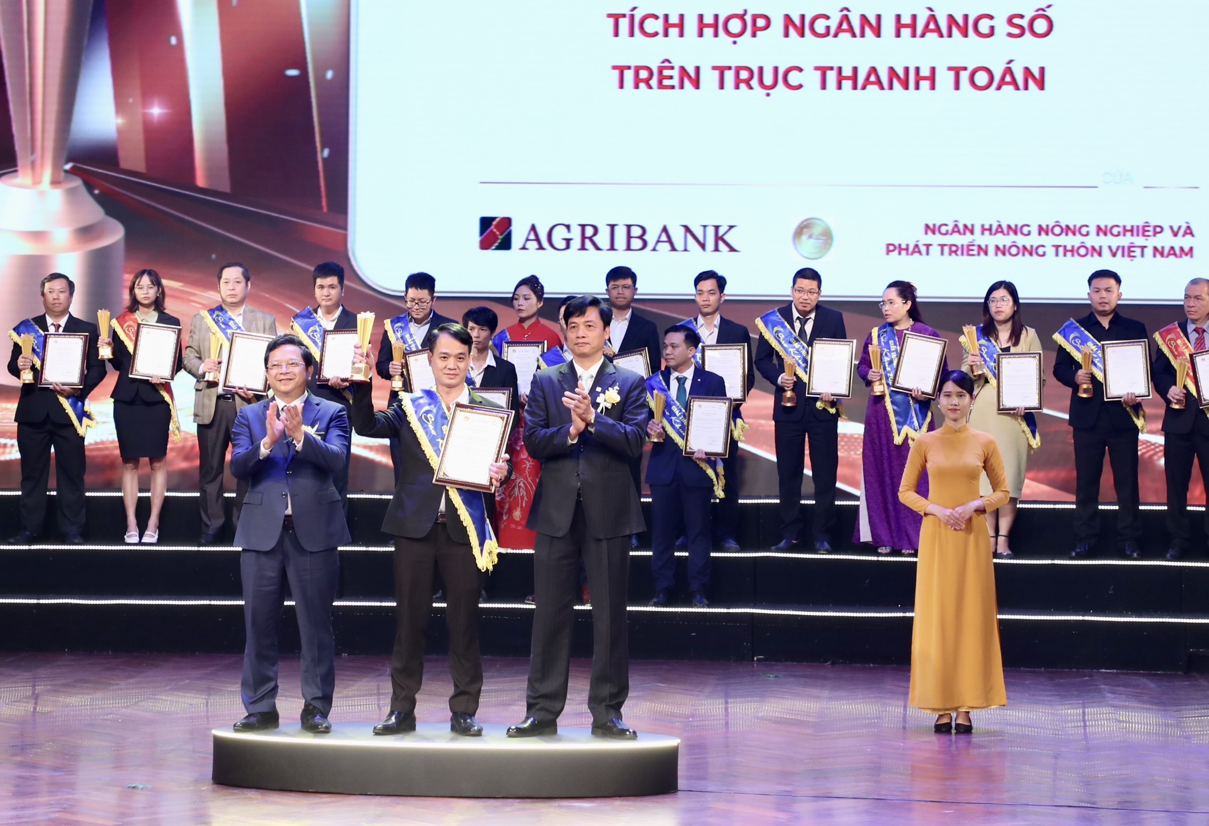 Agribank được vinh danh Hệ thống công nghệ thông tin xuất sắc tại Giải thưởng Sao Khuê- Ảnh 1.